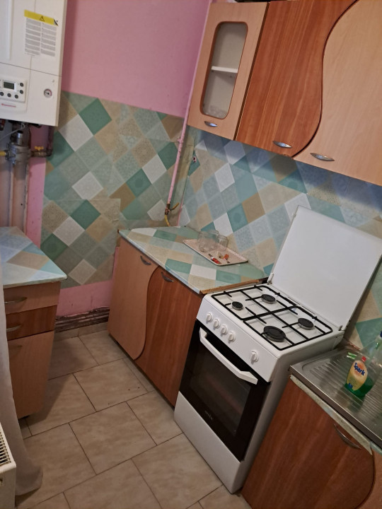 Garsoniera de inchiriat Baia Mare Luminisului Balcon Parcare Comuna Zona Verde — fotografie 4