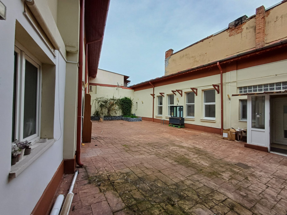 Decebal, Alba Iulia, Spatiu Comercial / de birouri renovat P+1 , curte — fotografie 13