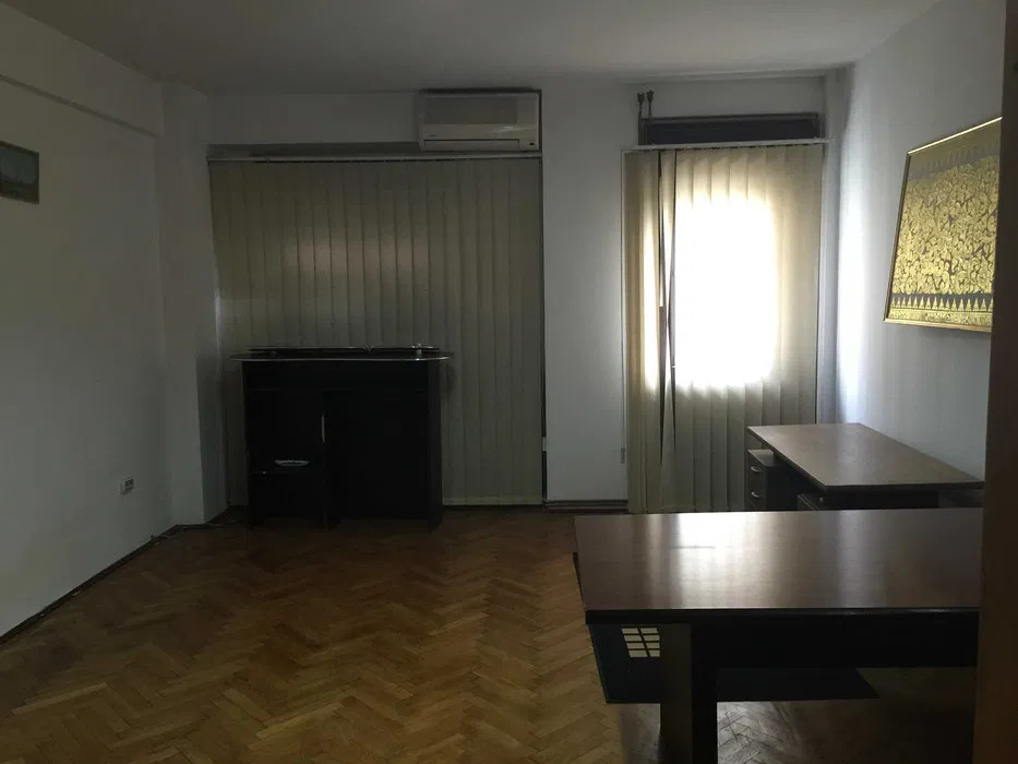 Centrul Vechi | 2 Camere 80mp | Balcon | Rezidential/ Firma — fotografie 3