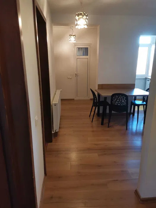 Cornisa | 3 Camere | Decomandat | Centrala | Balcon — fotografie 2
