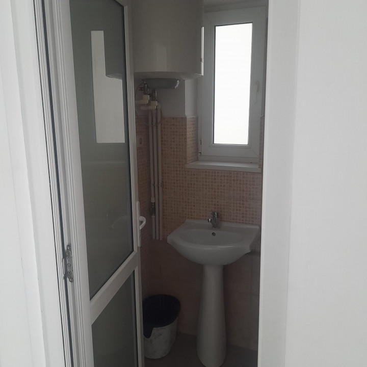 Spatiu de birouri Zona Episcopiei Ramnicu Valcea — fotografie 4