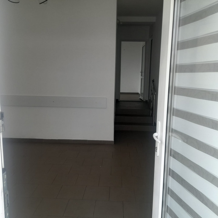 Spatiu de birouri Zona Episcopiei Ramnicu Valcea — fotografie 11