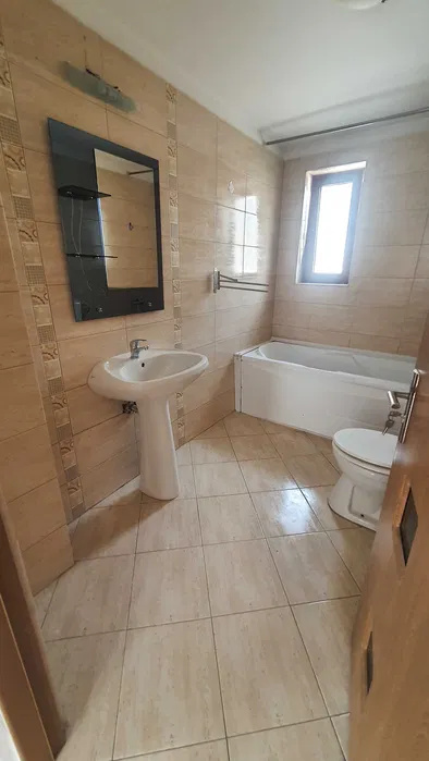 Casa | 4 camere | 140mp | 2 băi | loc de parcare  — fotografie 3