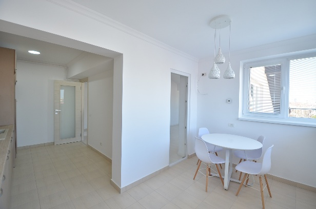 Domenii || 3 camere || balcon || centrală || Lux — fotografie 3