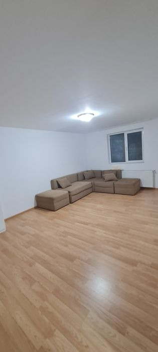 Spatiu Comercial in Vila 6 Camere Vitan Bucuresti — fotografie 2