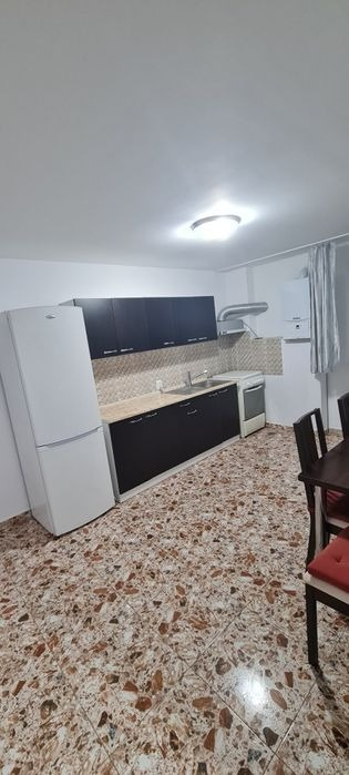 Spatiu Comercial in Vila 6 Camere Vitan Bucuresti — fotografie 4