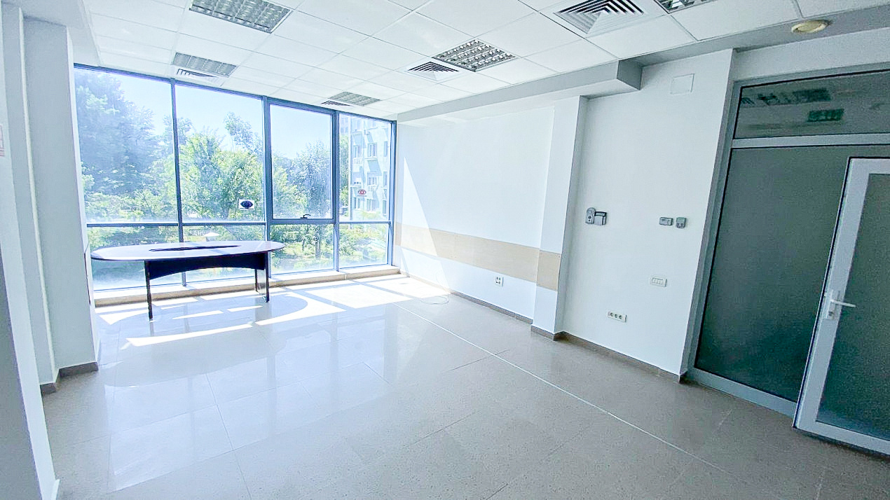 De inchiriat Spatiu Premium de birouri 160 MP cu terasa UltraCentral — fotografie 9