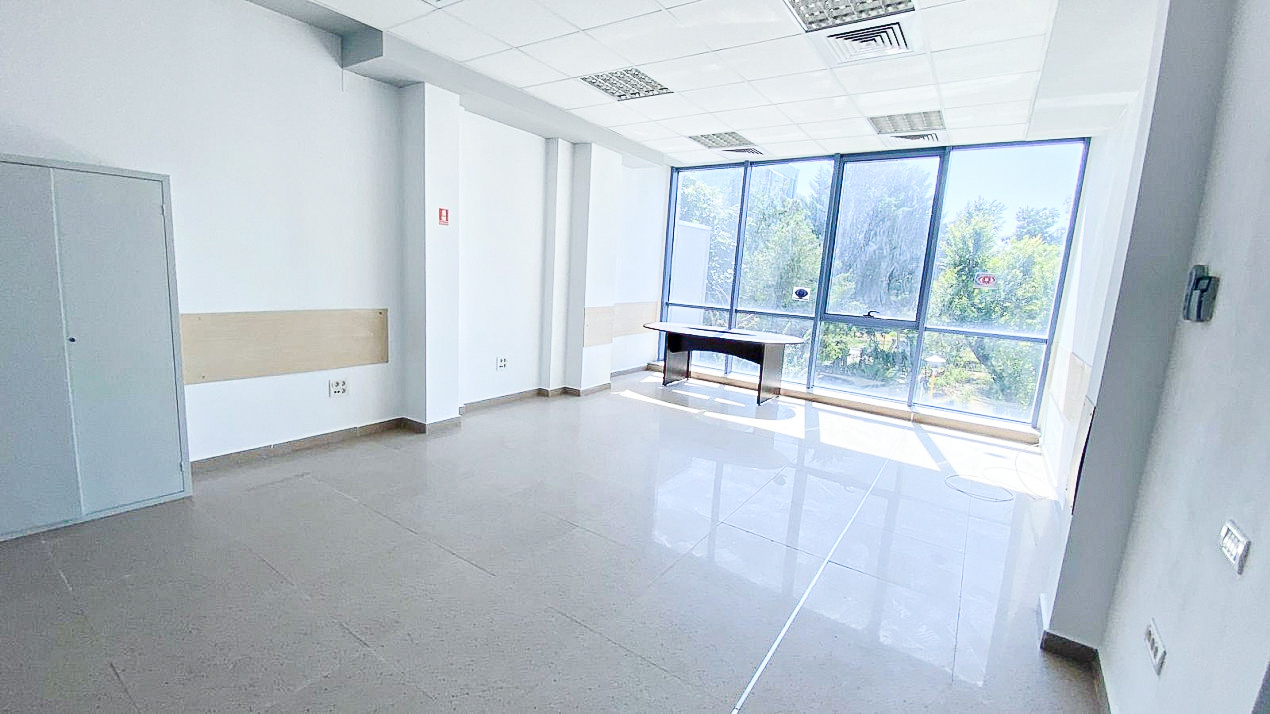De inchiriat Spatiu Premium de birouri 160 MP cu terasa UltraCentral — fotografie 3