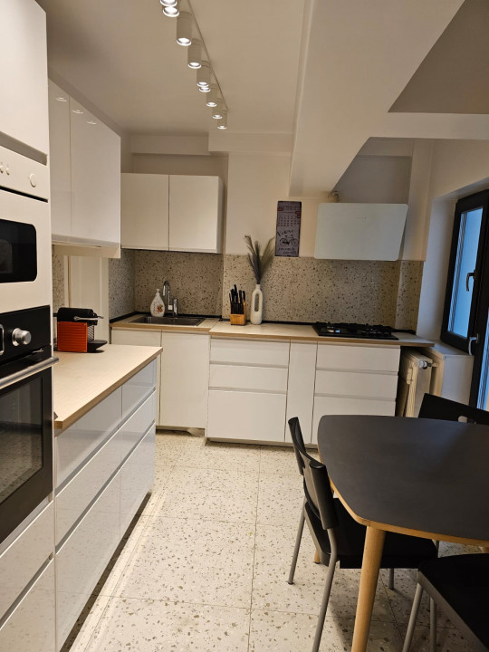 4 Camere | Unirii | Decomandat | Etajul 6 si 7 | 4 Balcoane | 2 Bai — fotografie 21