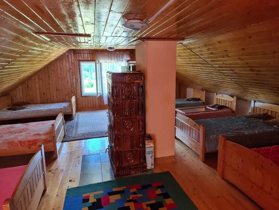 Cabana de vanzare | 4 camere | teren de 725mp — fotografie 3
