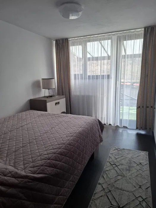 Cabana de vanzare | 4 camere | 2 băi | teren de 1500mp — fotografie 2