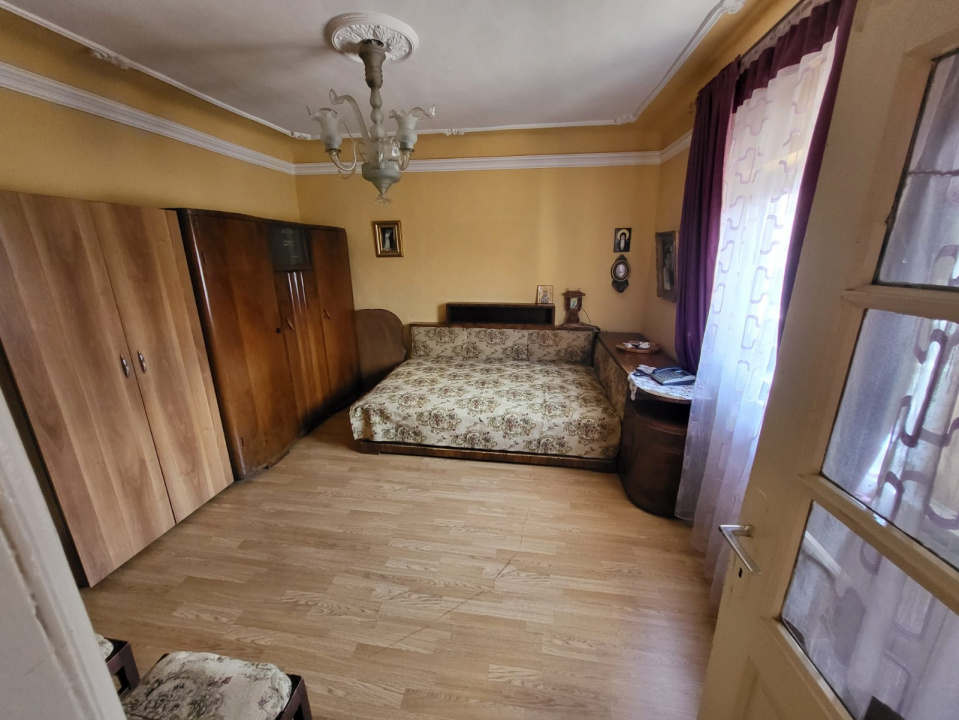 Casa batraneasca de renovat cu teren 177 MP Deschidere 13 in KM-4 — fotografie 6