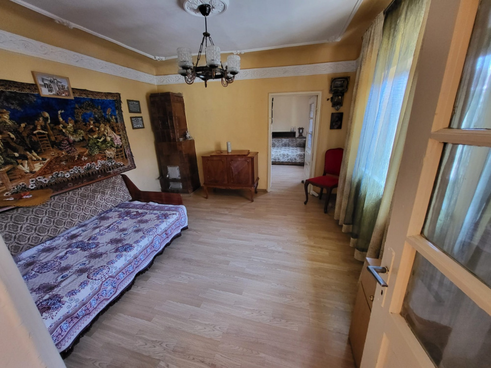 Casa batraneasca de renovat cu teren 177 MP Deschidere 13 in KM-4 — fotografie 7