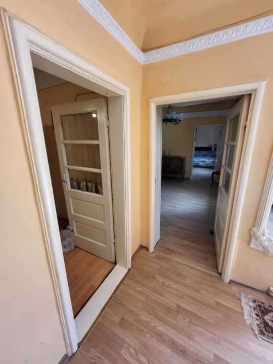 Casa batraneasca de renovat cu teren 177 MP Deschidere 13 in KM-4 — fotografie 9