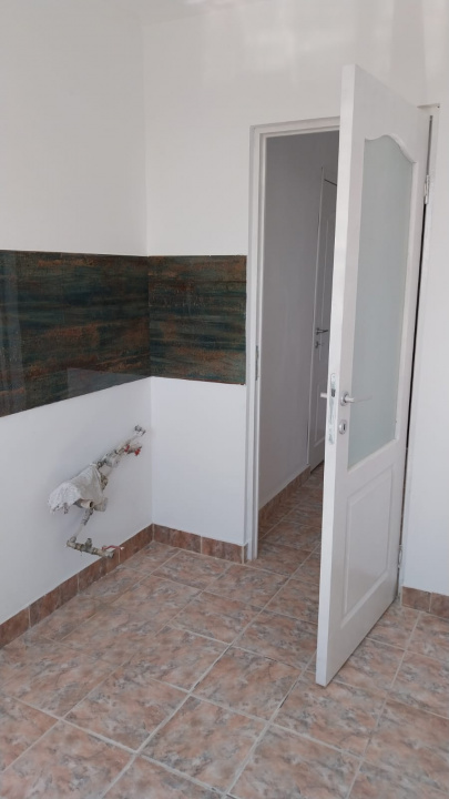 Apusului | 2 Camere | Renovat Complet | 9/10 Etaj tehnic | Prox. Metrou |  — fotografie 12