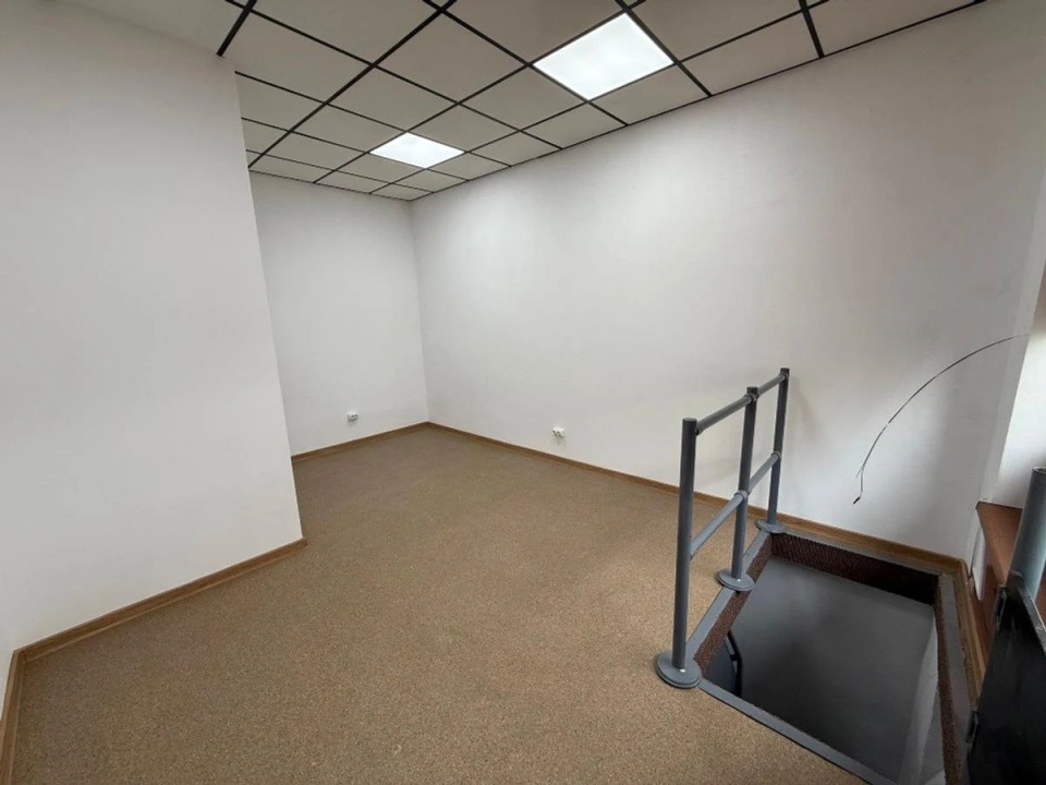 Spatiu Comercial 40 Mp Ferdinand Subsol + Parter AC  — fotografie 2