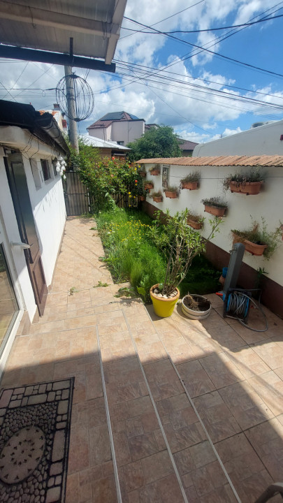 Apartament 3 camere | Zona Postei-Bucov | Curte proprie | Garaj — fotografie 3