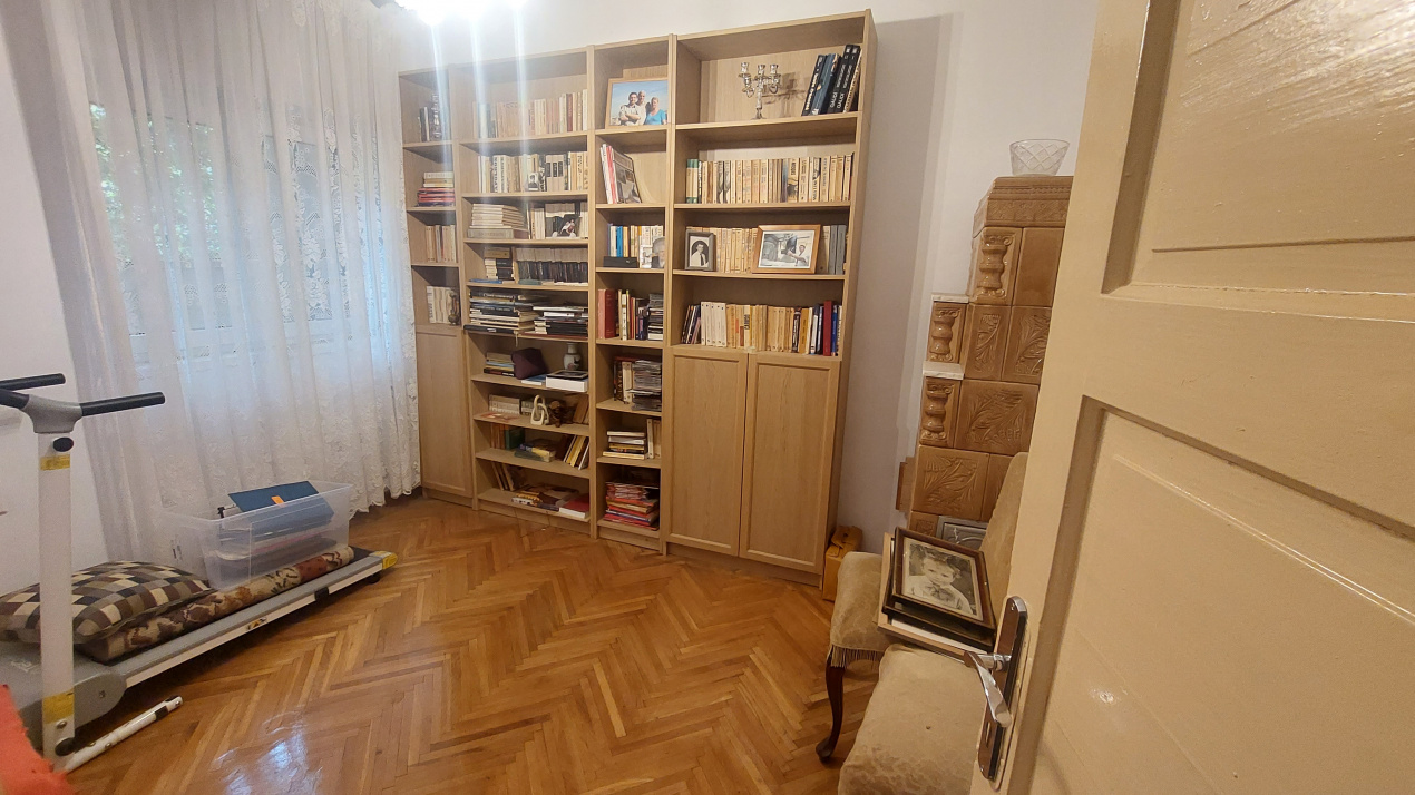 Apartament 3 camere | Zona Postei-Bucov | Curte proprie | Garaj — fotografie 12