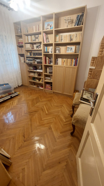 Apartament 3 camere | Zona Postei-Bucov | Curte proprie | Garaj — fotografie 13