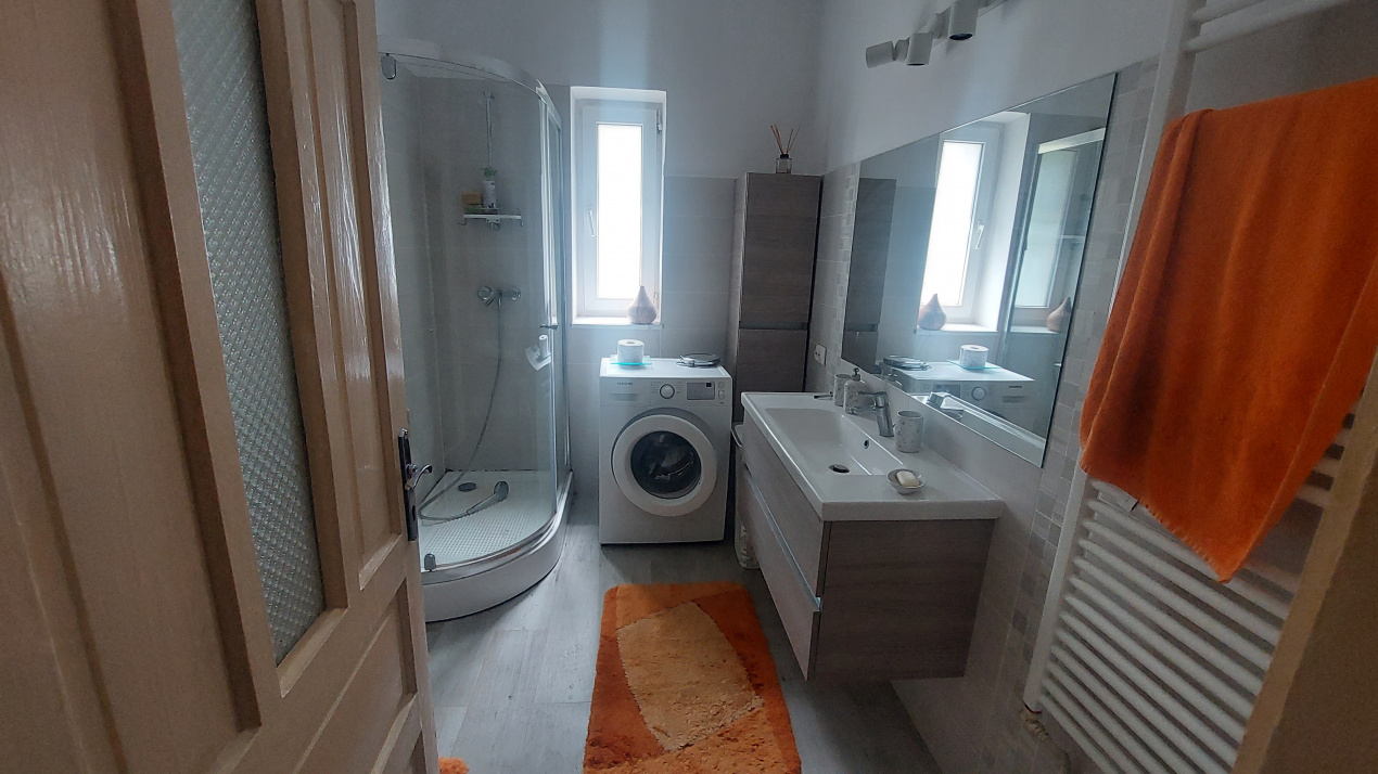 Apartament 3 camere | Zona Postei-Bucov | Curte proprie | Garaj — fotografie 17
