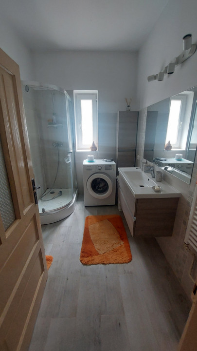 Apartament 3 camere | Zona Postei-Bucov | Curte proprie | Garaj — fotografie 18