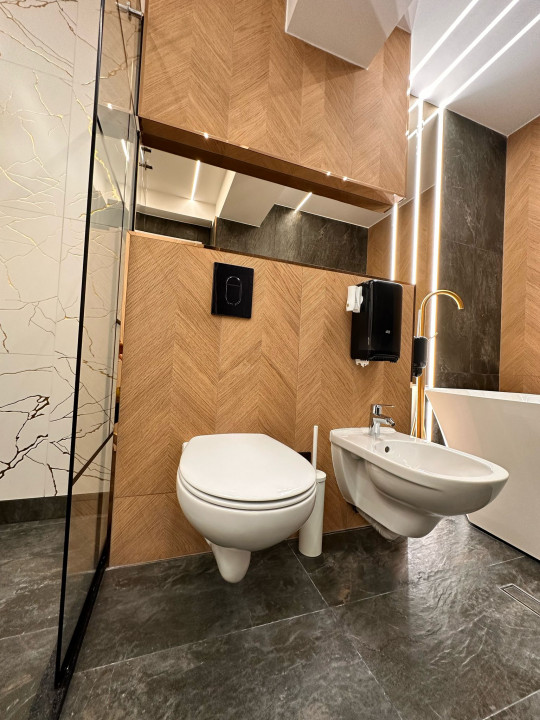 Penthouse  Mall Vitan 210 mp terase 390 mp 4 camere — fotografie 9