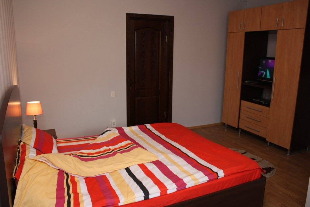 Pensiune | Sinaia- Zona Cumpatu | 14 Camere — fotografie 7
