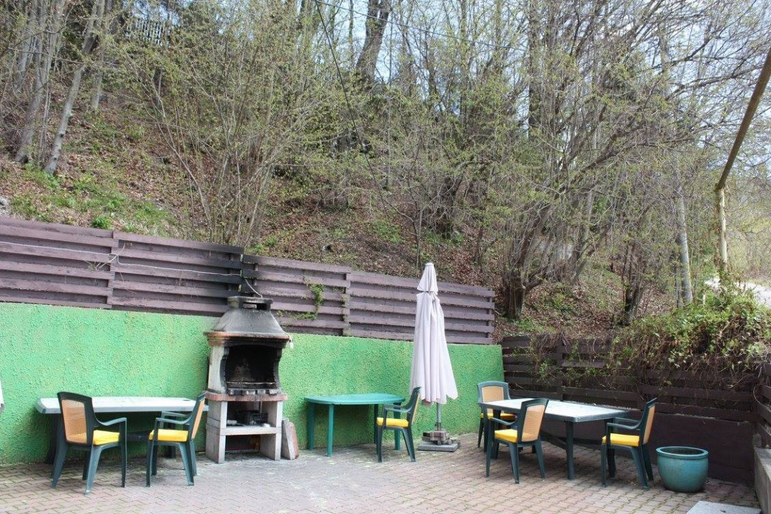 Pensiune | Sinaia- Zona Cumpatu | 14 Camere — fotografie 12