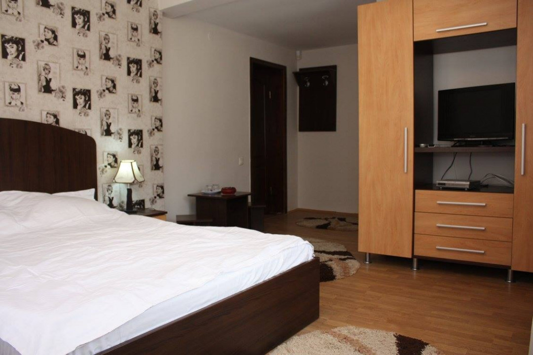 Pensiune | Sinaia- Zona Cumpatu | 14 Camere — fotografie 4