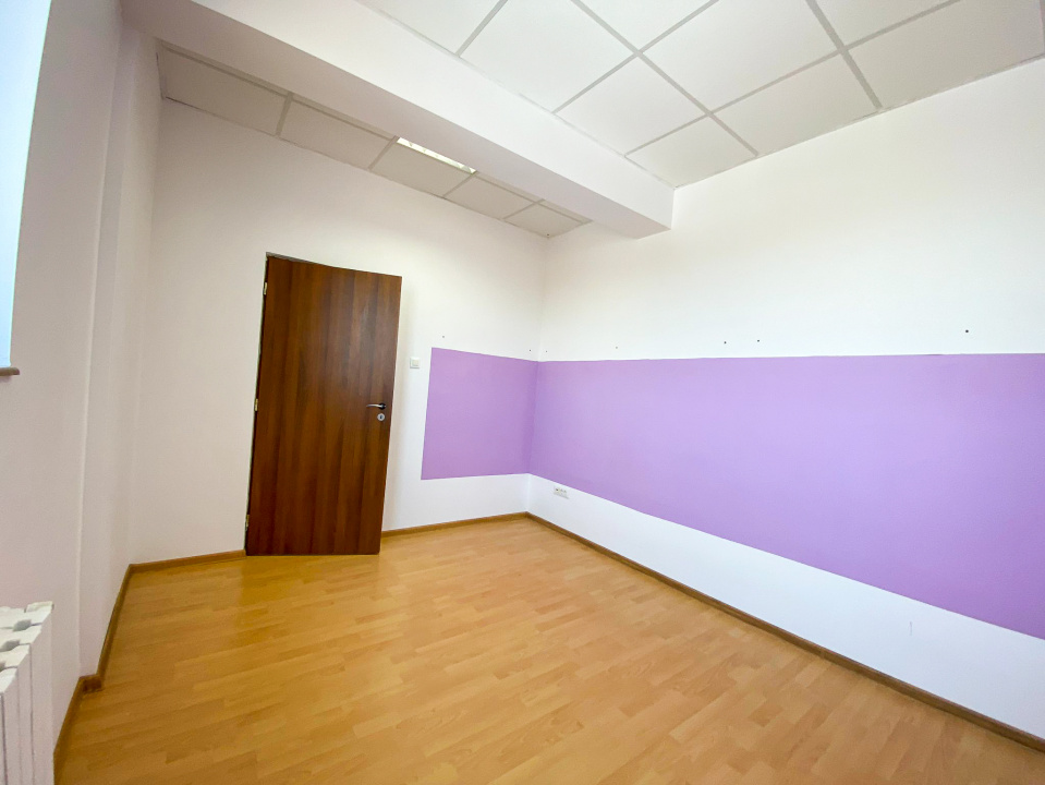 Spatiu Birouri 70 MP cu balcon in cladire de birouri zona Delfinariu — fotografie 10