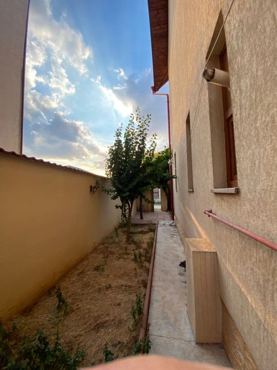 Dobroesti | Vila 8 Camere | P+1+M+P | TEREN 360 Mp | Constructie 2008 — fotografie 32