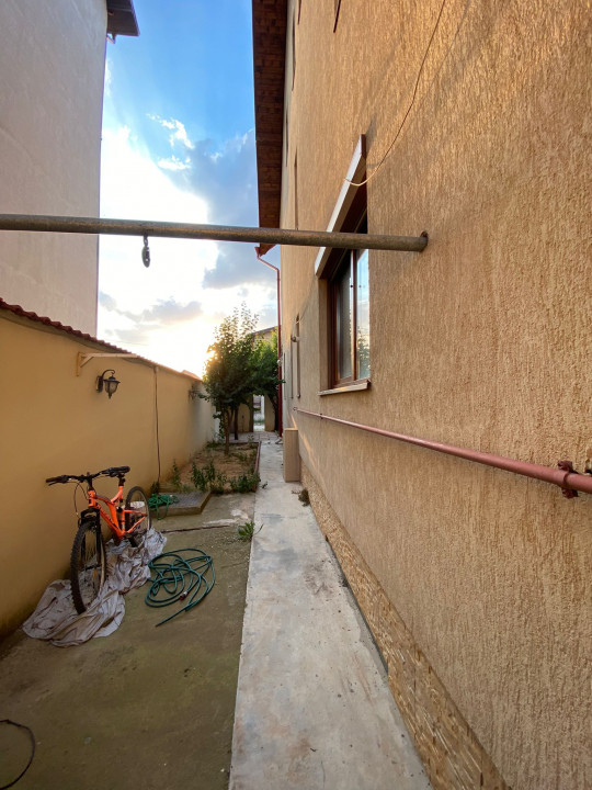 Dobroesti | Vila 8 Camere | P+1+M+P | TEREN 360 Mp | Constructie 2008 — fotografie 33