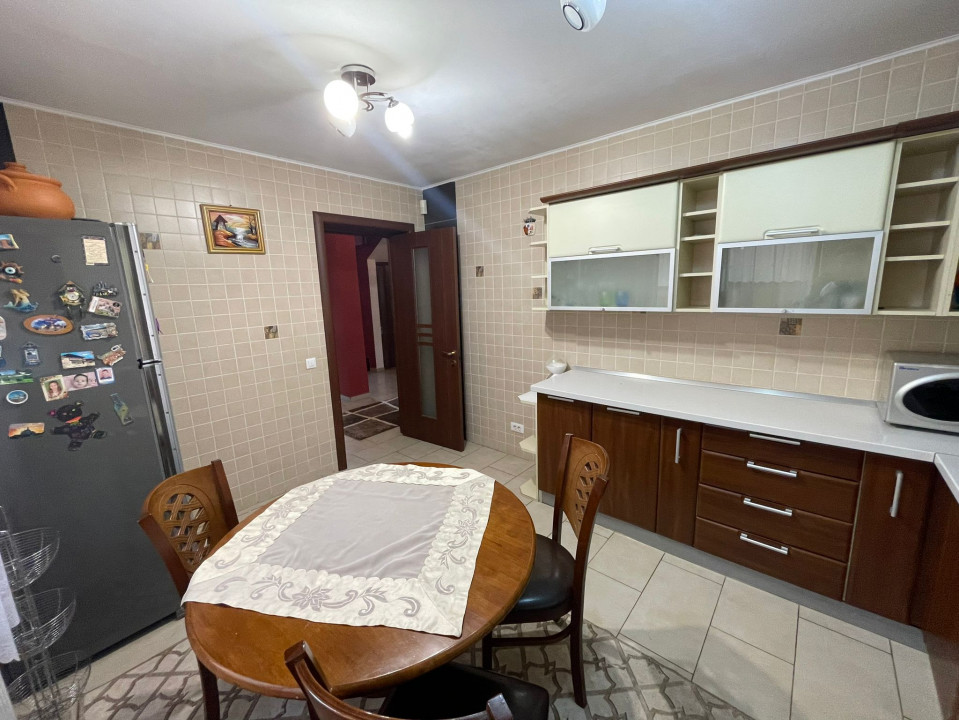 Dobroesti | Vila 8 Camere | P+1+M+P | TEREN 360 Mp | Constructie 2008 — fotografie 35