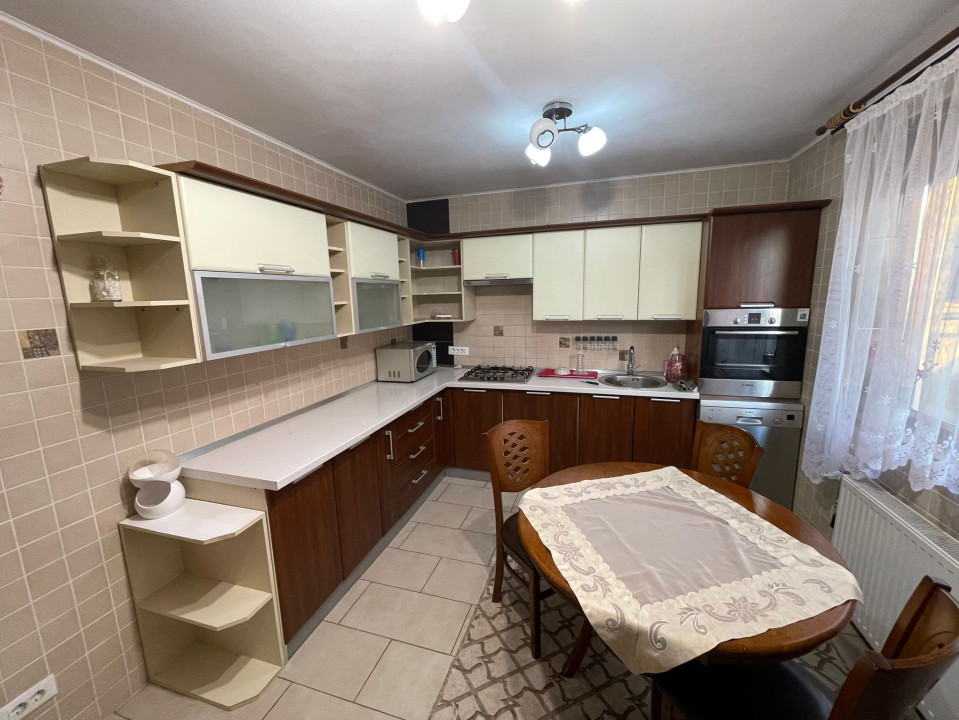 Dobroesti | Vila 8 Camere | P+1+M+P | TEREN 360 Mp | Constructie 2008 — fotografie 37
