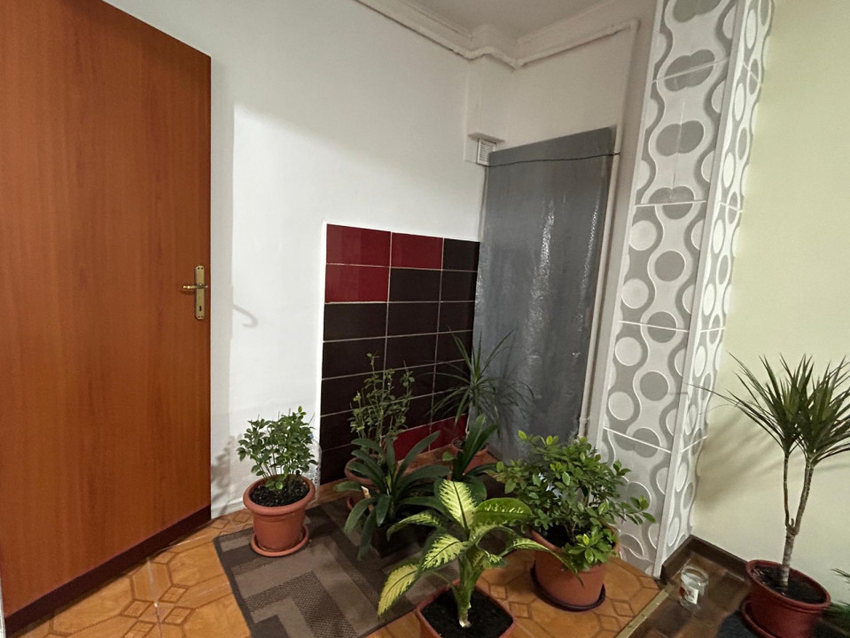  Apartament 5 Camere P-ta Alba Iulia Bucuresti — fotografie 10
