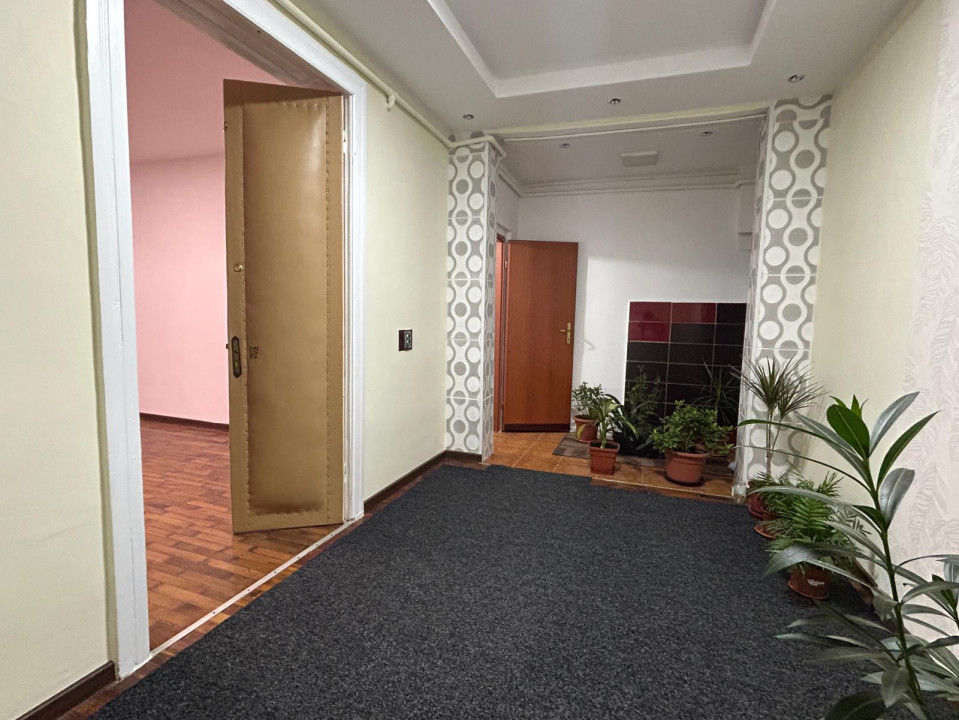  Apartament 5 Camere P-ta Alba Iulia Bucuresti — fotografie 9