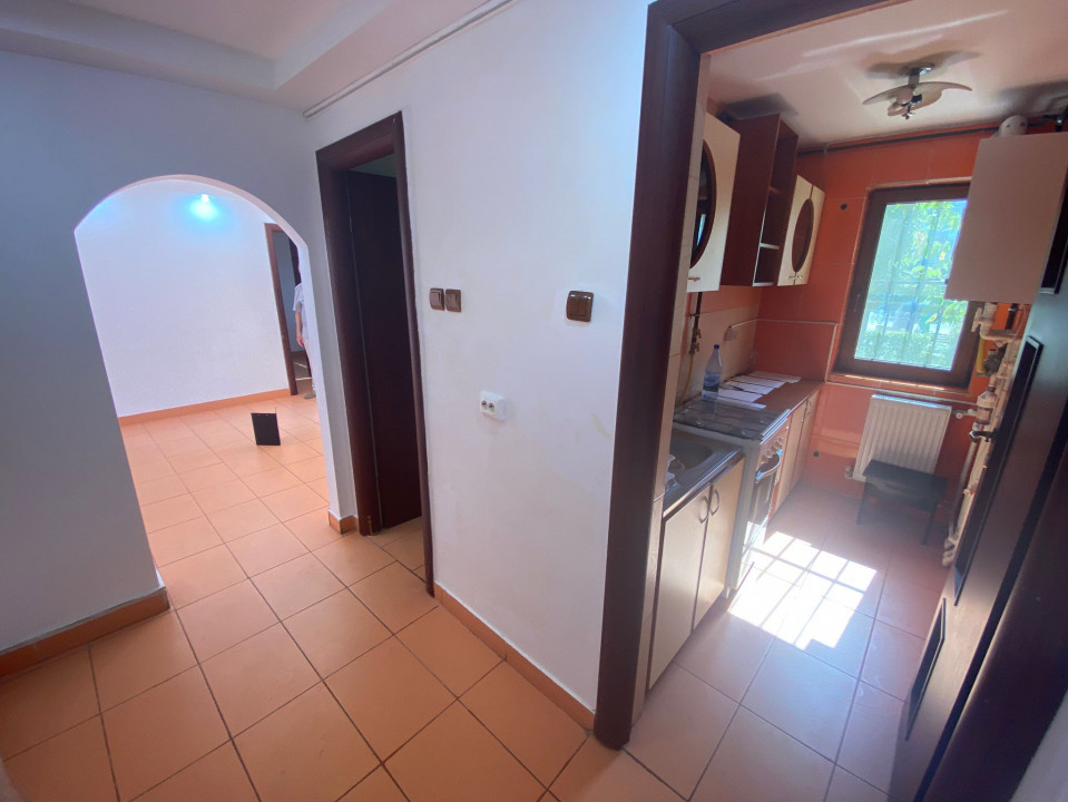 Spatiu Comercial 2 Camere 40 MP cu intrare stradala la Brotacei — fotografie 8
