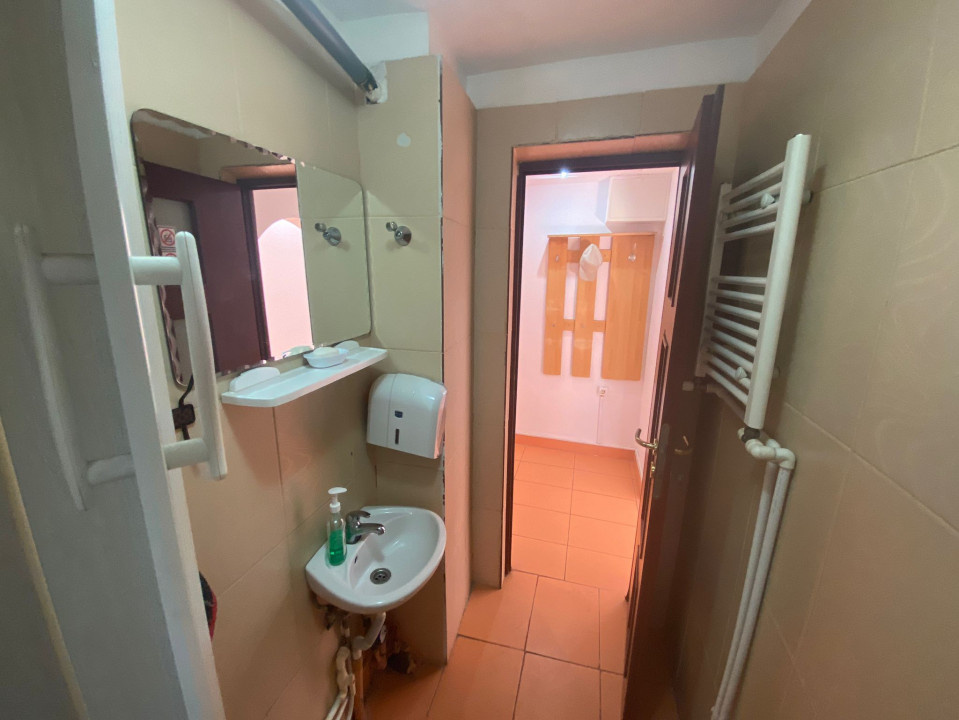 Spatiu Comercial 2 Camere 40 MP cu intrare stradala la Brotacei — fotografie 9