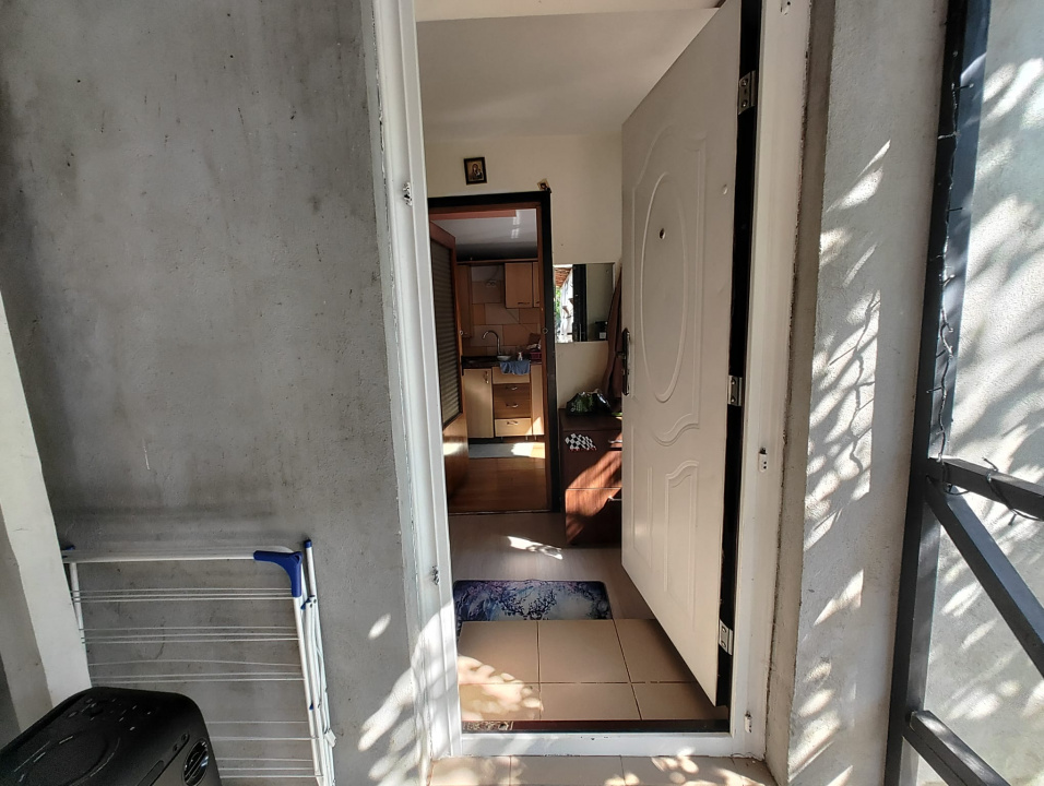 Casa  4 Camere Frumusani COMISION 0 — fotografie 8