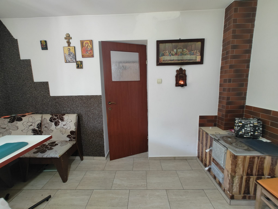 Casa  4 Camere Frumusani COMISION 0 — fotografie 9
