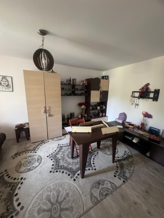 Casa  4 Camere Frumusani COMISION 0 — fotografie 11