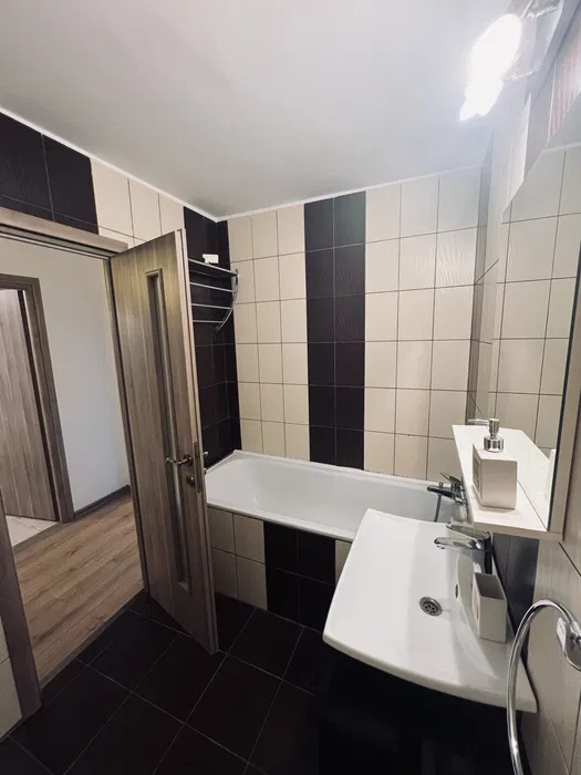 Bulevardul Chisinau - Bd. Basarabia | 2 Camere | Decomandat | Balcon | Parcare | — fotografie 8