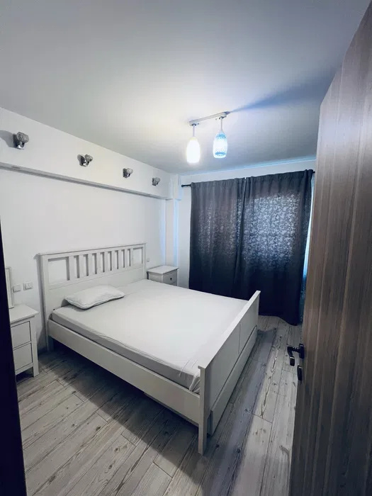 Bulevardul Chisinau - Bd. Basarabia | 2 Camere | Decomandat | Balcon | Parcare | — fotografie 3