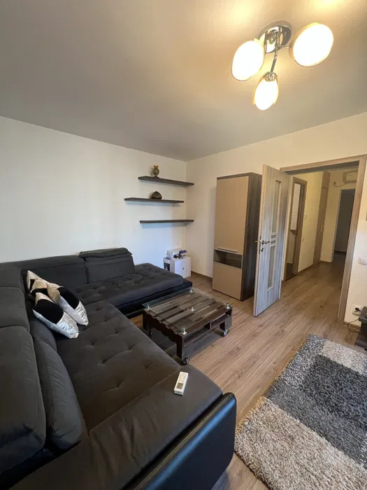 Bulevardul Chisinau - Bd. Basarabia | 2 Camere | Decomandat | Balcon | Parcare | — fotografie 2