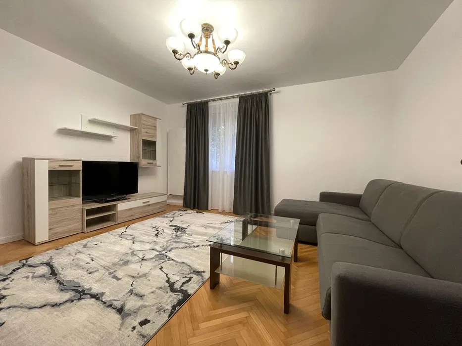 Cornisa | 2 Camere | Centrala | Decomandat | Renovat — fotografie 4