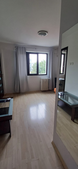Garsoniera P-ta Victoriei Bucuresti — fotografie 2