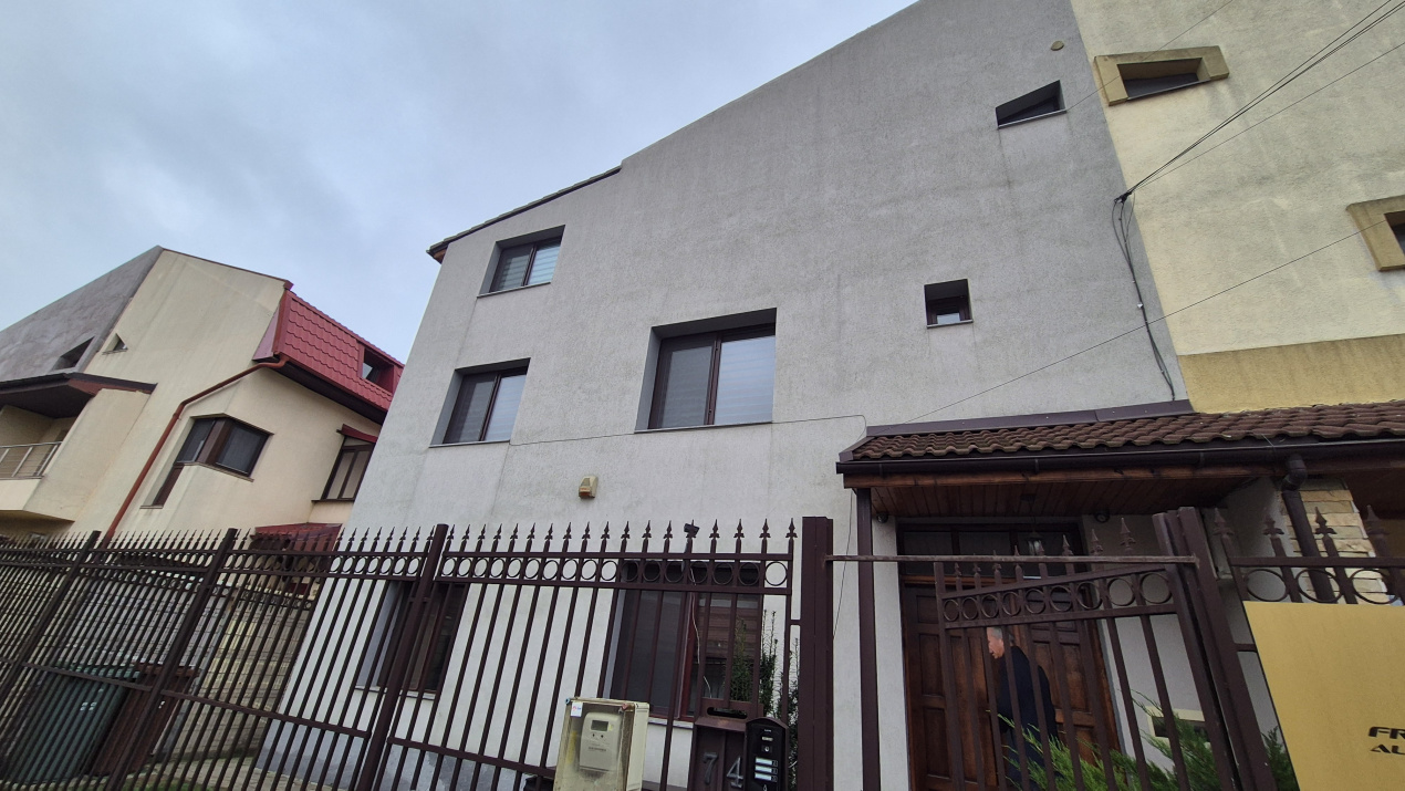  Apartament 6 Camere in Vila Bucurestii Noi 
