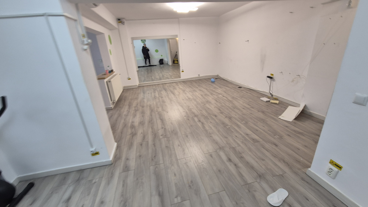 Spatiu Comercial Tei