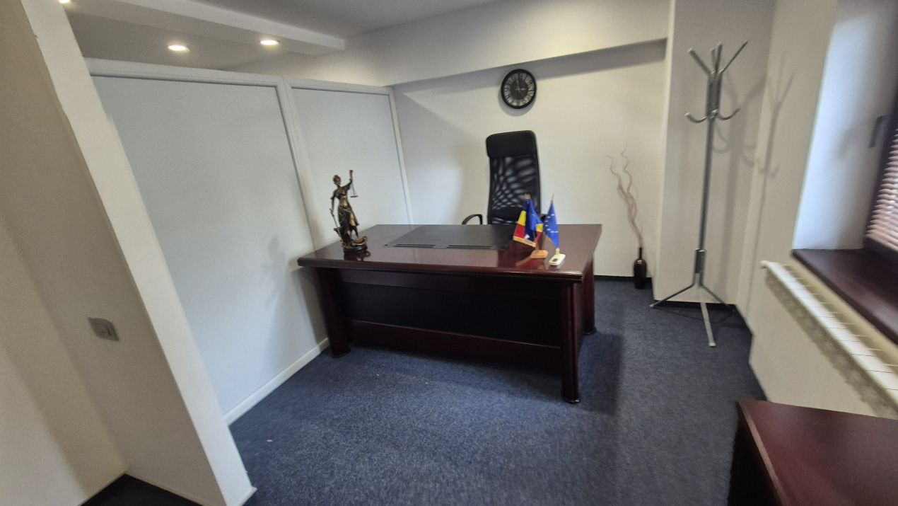 Inchiriere cabinet avocat – camera in apartament de birouri ultracentral — fotografie 3