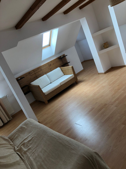 Casa | Vila | Gavana | Mobilata si utilata | Parter &amp; Mansarda — fotografie 4